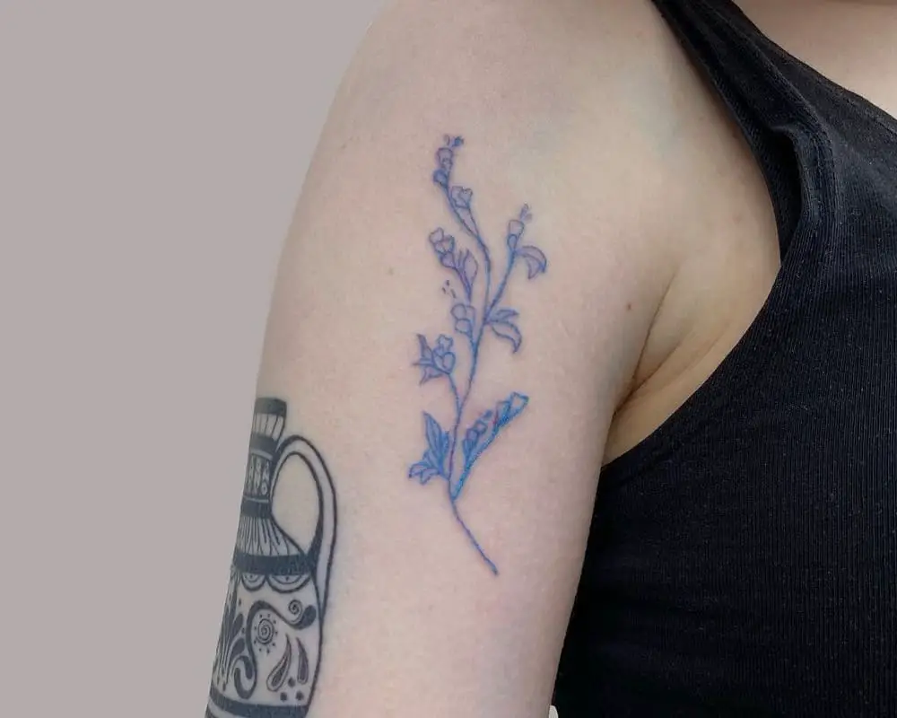 Amazing UV Tattoos Glow With Blue 'UVealism' in The Right Light