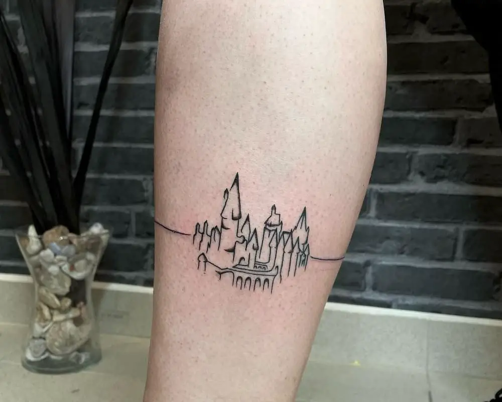 Tattoo of a Hogwarts silhouette