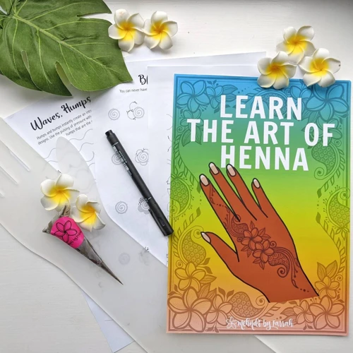 Step-By-Step Guide For Making Your Own Henna Tattoos